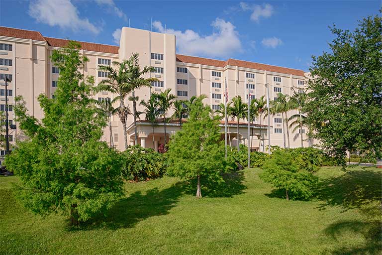 Garden Plaza At Inverrary Independent Living In Lauderhill Fl