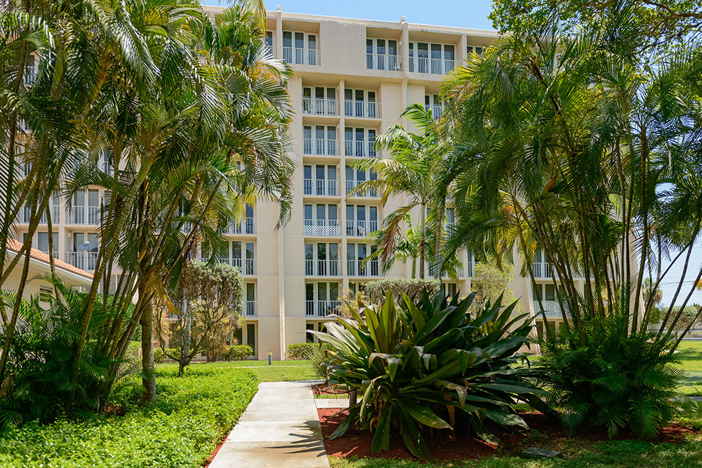 Senior Living Gallery Garden Plaza At Inverrary Fl